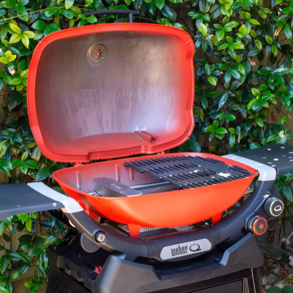 Q™+ and Family Q®+ Smoker Box and Trivet Set - Image 4