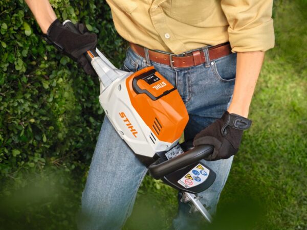 HSA 100 Battery Hedge Trimmer (AP battery system) - Image 3