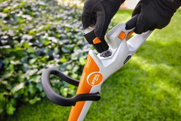 FSA 30 Battery Grass Trimmer - Image 3