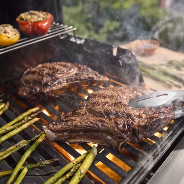 Spirit® E-325 3-Burner Gas Barbecue (LPG) - Image 4