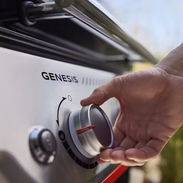 Genesis® E-335 3-Burner Gas Barbecue (LPG) - Image 2